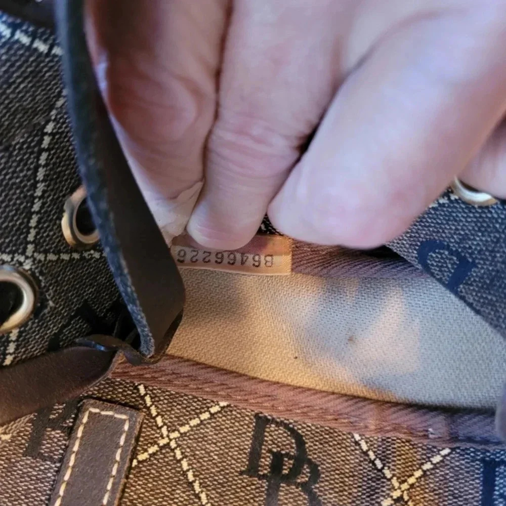 Dooney & Bourke Tote Bag - Picture 9 of 10